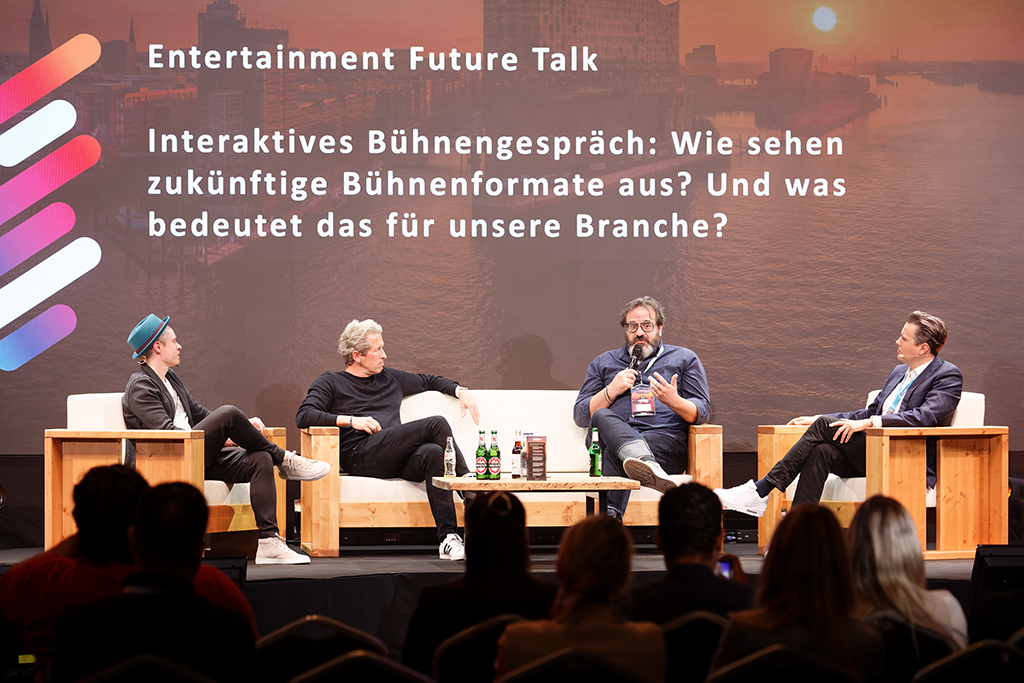 Entertainment Future Talk auf der LEaT con X