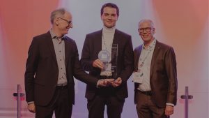 Award Communicate